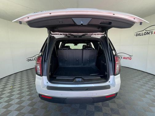 2023 Chevrolet Suburban 4WD High Country