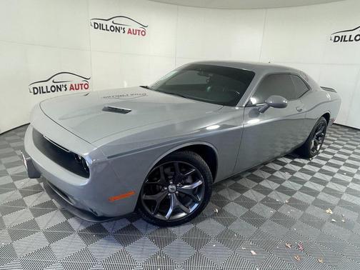 2017 Dodge Challenger SXT