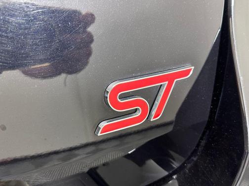 Agate Black Metallic 2021 Ford Explorer ST