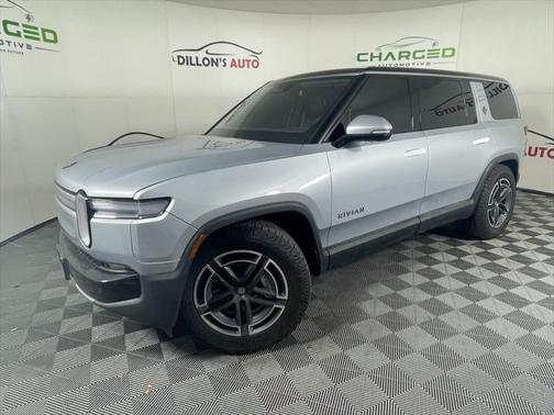 2025 Rivian R1S Adventure