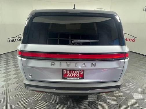 2025 Rivian R1S Adventure