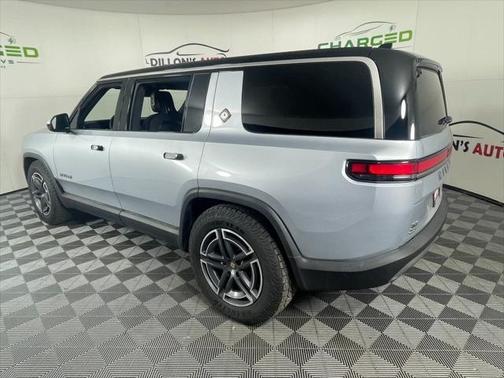 2025 Rivian R1S Adventure