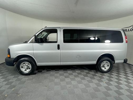 2016 Chevrolet Express 2500 LS