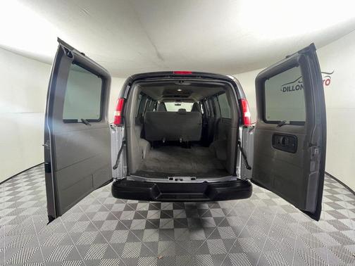 2016 Chevrolet Express 2500 LS