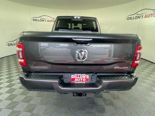 2022 RAM 3500 Big Horn Crew Cab 4x4 6'4' Box