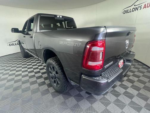 2022 RAM 3500 Big Horn Crew Cab 4x4 6'4' Box