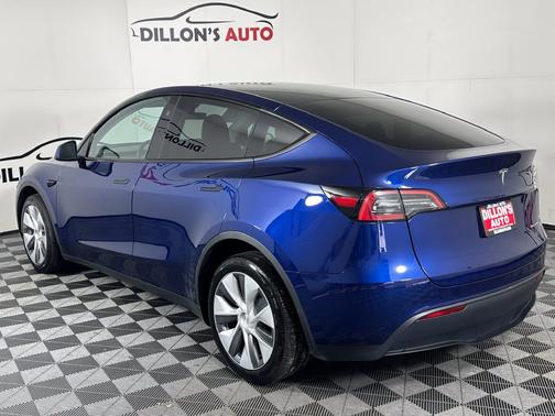 Blue 2023 Tesla Model Y AWD