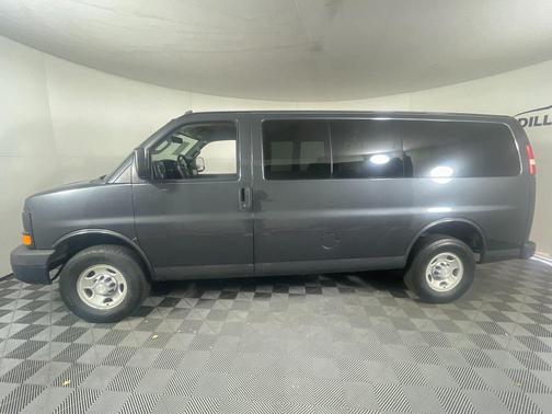 2016 Chevrolet Express 2500 LS