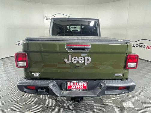 2022 Jeep Gladiator Overland