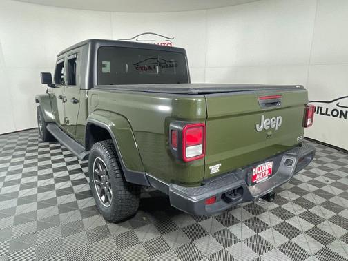 2022 Jeep Gladiator Overland