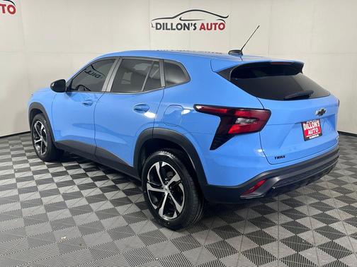 Fountain Blue 2024 Chevrolet Trax FWD 1RS