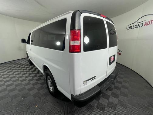 2016 Chevrolet Express 2500 LS