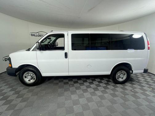 2016 Chevrolet Express 2500 LS