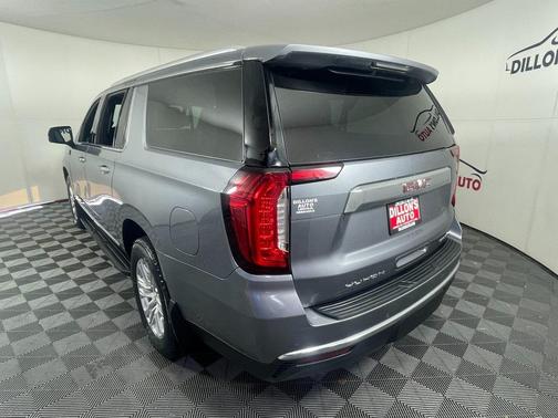 2022 GMC Yukon XL SLT