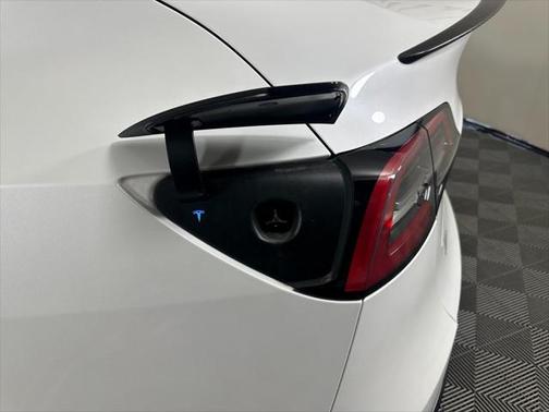 2021 Tesla Model Y Performance Dual Motor All-Wheel Drive