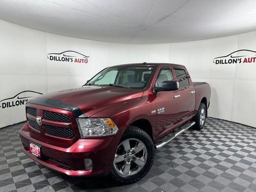 Brilliant Black Crystal Pearlcoat 2018 RAM 1500 Express