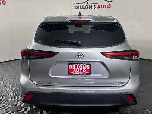Celestial Silver Metallic 2023 Toyota Highlander LE