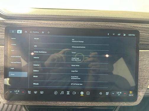 2023 Rivian R1S Adventure