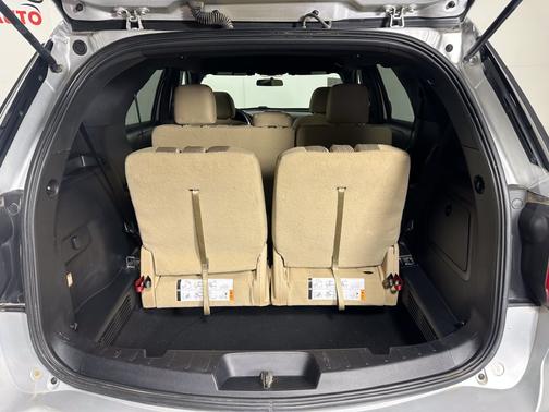 Ingot Silver 2017 Ford Explorer Base