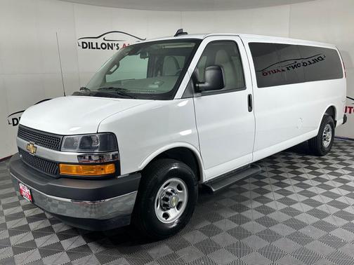 Summit White 2025 Chevrolet Express 3500 RWD 3500 Extended Wheelbase LT