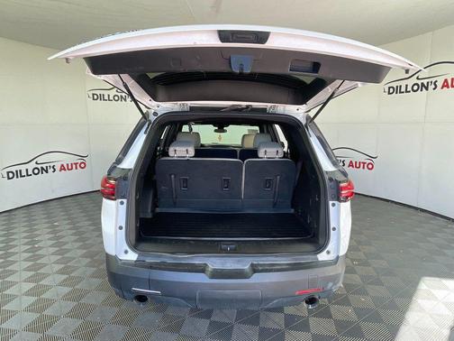 2022 Chevrolet Traverse LS