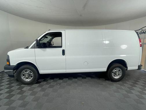 2023 GMC Savana 2500 Work Van