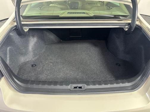 Sand Beige Metallic 2011 Buick Lucerne CXL