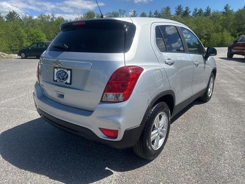 Silver Ice Metallic 2020 Chevrolet Trax LS
