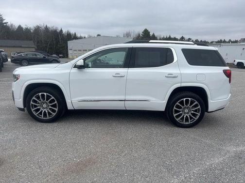 Summit White 2022 GMC Acadia Denali