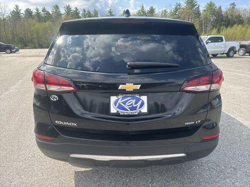 Mosaic Black Metallic 2024 Chevrolet Equinox LT