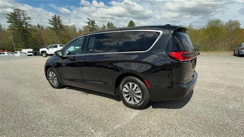 2024 Chrysler Pacifica Hybrid Select