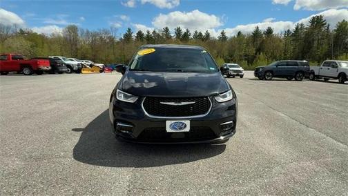 2024 Chrysler Pacifica Hybrid Select