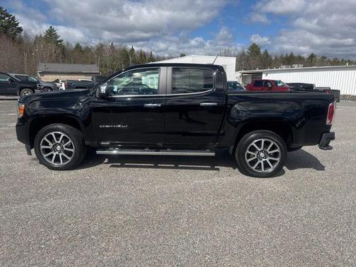 Onyx Black 2022 GMC Canyon Denali