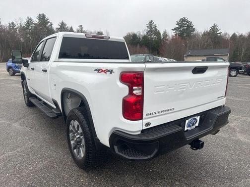 Summit White 2025 Chevrolet Silverado 2500 Custom