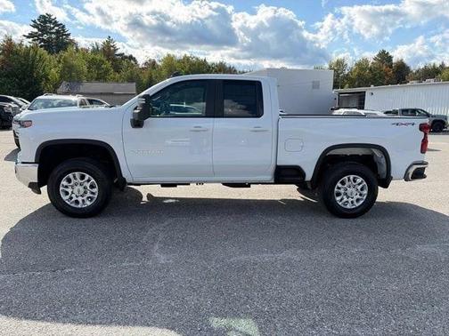 Summit White 2026 Chevrolet Silverado 2500 LT