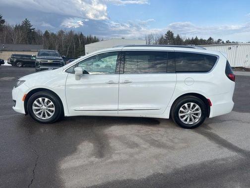 2018 Chrysler Pacifica Touring-L