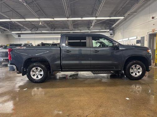 Shadow Gray Metallic 2021 Chevrolet Silverado 1500 LT