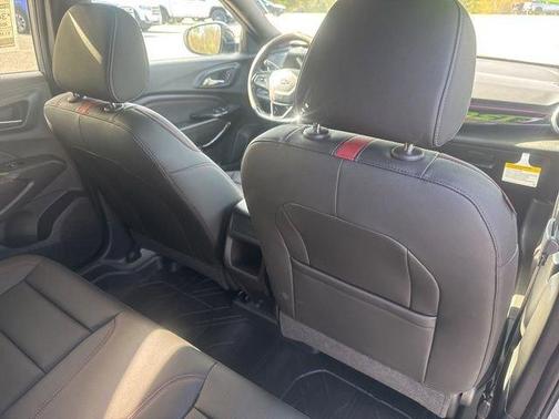 Sterling Gray Metallic 2026 Chevrolet Trax 2RS