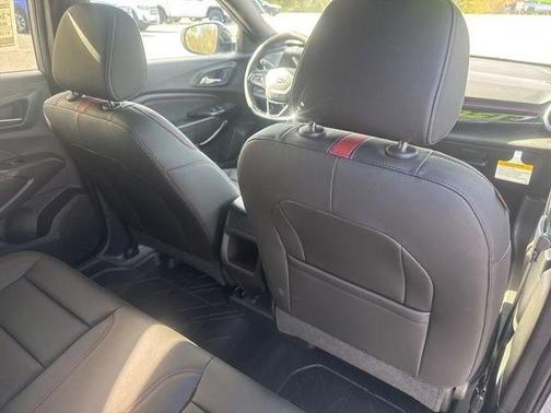 Sterling Gray Metallic 2026 Chevrolet Trax 2RS