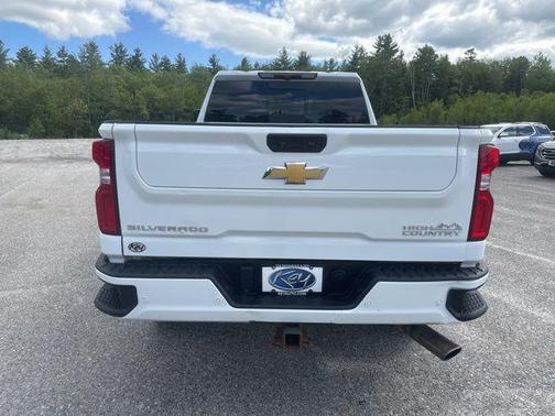 Summit White 2023 Chevrolet Silverado 2500 High Country
