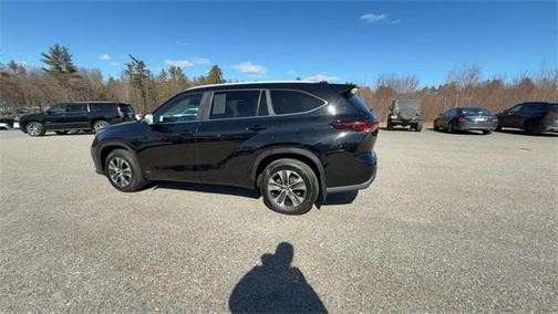 2024 Toyota Highlander Hybrid XLE