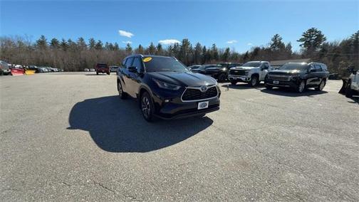 2024 Toyota Highlander Hybrid XLE