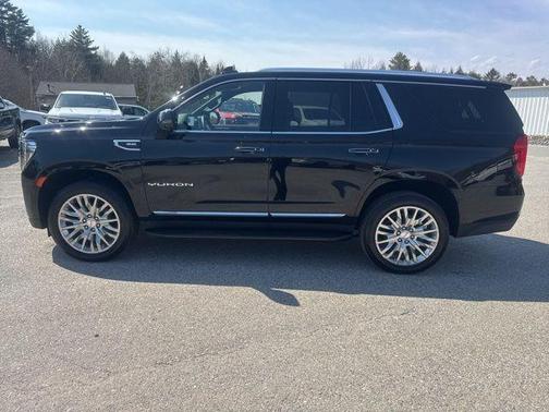 Onyx Black 2024 GMC Yukon SLT