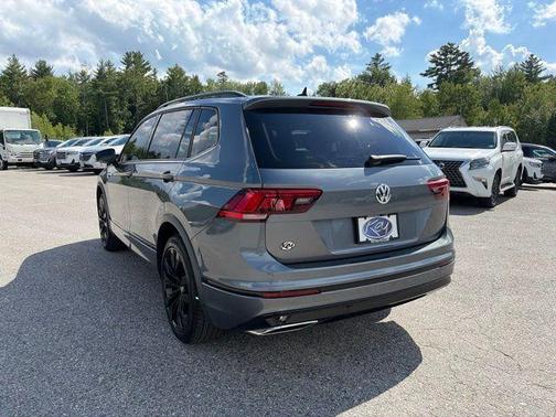 Platinum Gray Metallic 2021 Volkswagen Tiguan 2.0T SE R-Line Black