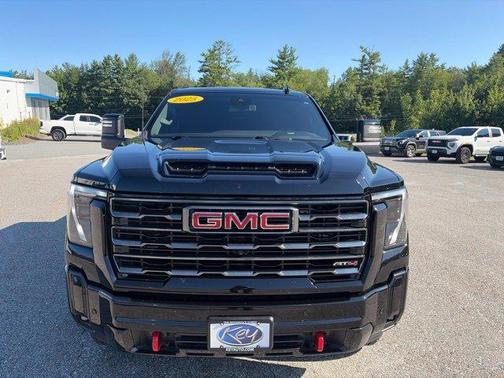 Onyx Black 2025 GMC Sierra 2500 AT4