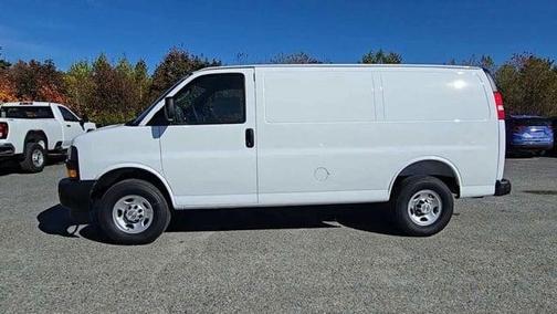 Summit White 2025 Chevrolet Express 2500 Work Van