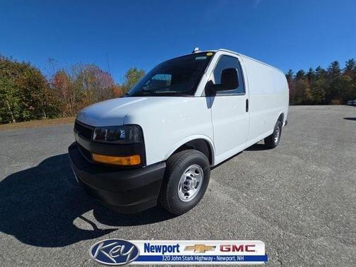 Summit White 2025 Chevrolet Express 2500 Work Van