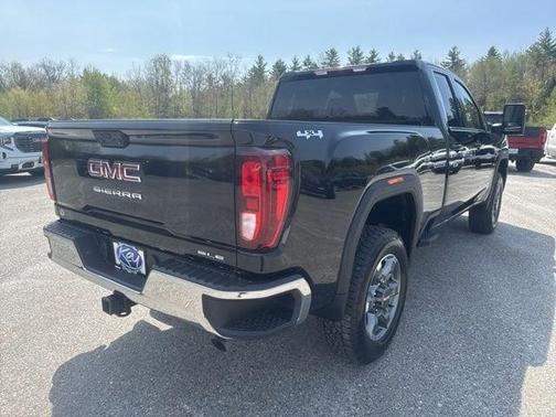 Onyx Black 2026 GMC Sierra 2500 SLE