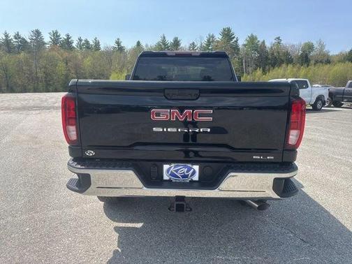 Onyx Black 2026 GMC Sierra 2500 SLE