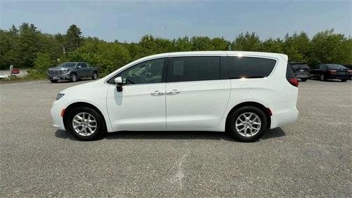 2023 Chrysler Pacifica Touring-L